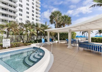beach condo resort hot tub